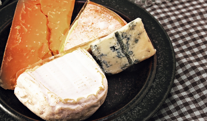 ワイン チーズの相性の基本 レンジでできるチーズおつまみの作り方 Build