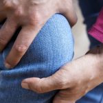 冬の寒さと関節痛の関係性とは？身体を温める食べ物と冷やす食べ物